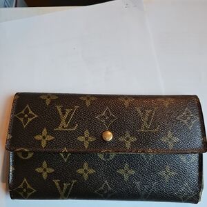 Authentic Louis Vuitton Monogram Porte Tresor International Wallet